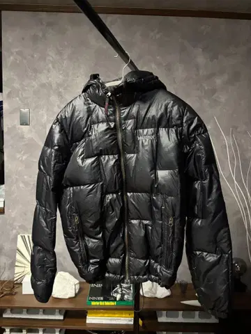 Marmot 후드 부착 다운 자켓 블랙