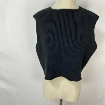 새상품급 mizuiro ind 리브 니트 베스트 보트넥 블랙