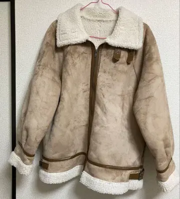 무스탕풍 집업 코트 베이지