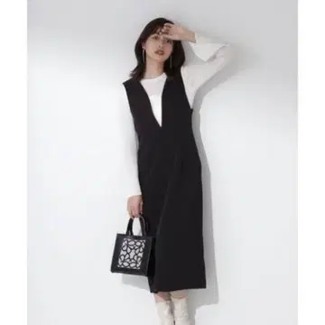 프로포션 바디 드레싱 V넥 타이트 점프 스커트 S 사이즈