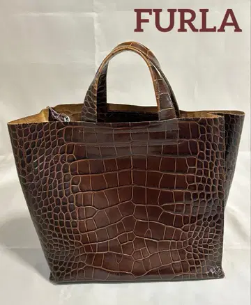 FULRA 훌라 엠보 가죽 토트백 브라운
