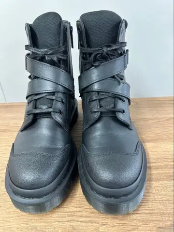 컨디션 최상 ) 닥터마틴 블랙 스트랩 부츠