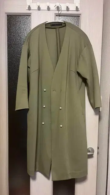 마르티니크 펄 버튼 롱 코트