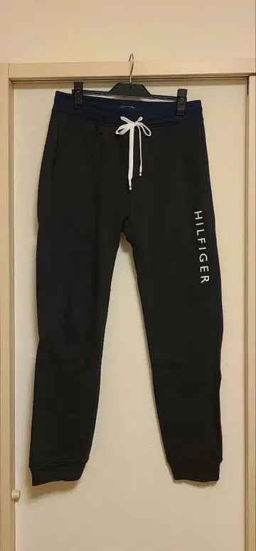 타미힐피거 스웨트 팬츠