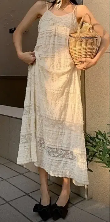 by muni:r 바캉스 레이스 롱 원피스