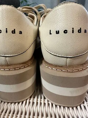 Lucida 루시다 아크루스 통굽 스니커즈 신발