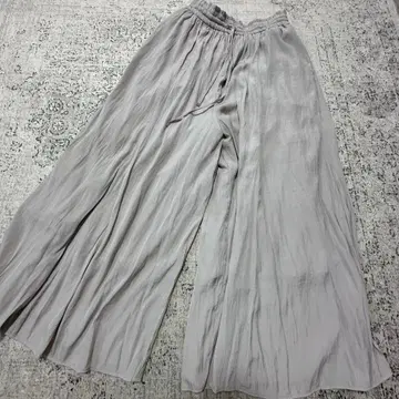 GLOBAL WORK 그레이 가우초 팬츠 M 사이즈