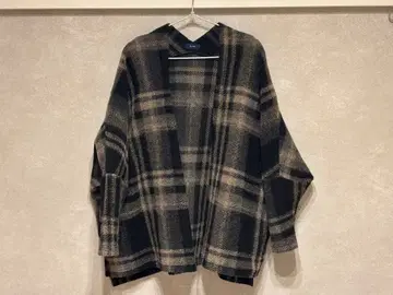 체크 무늬 가디건