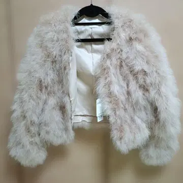 택 포함 새상품 MIIA 베이지 퍼 숏 자켓