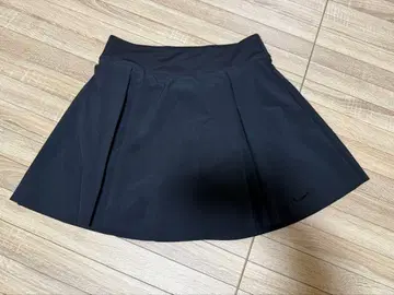 Nike Dri-FIT 블랙 스커트 M