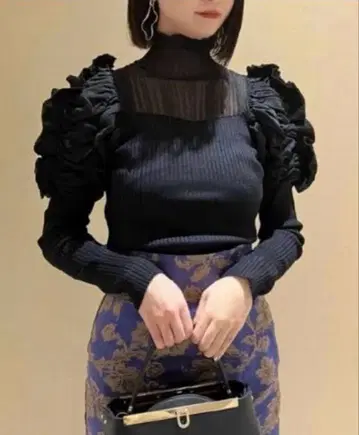 스나이델 스파클 퍼프 슬리브 니트 풀오버 SNIDEL 라메 니트