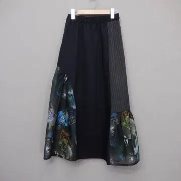 *이즈스칼라 553231: 아트 꽃무늬 이소재 절개 스커트