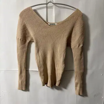 당일 발송 F SNIDEL 베이지 리브 긴팔 니트 스웨터 오프숄더