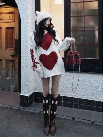 하트 로고 로케이지 니트 튜닉