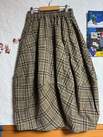 prip era 체크 무늬 절개 플레어 스커트