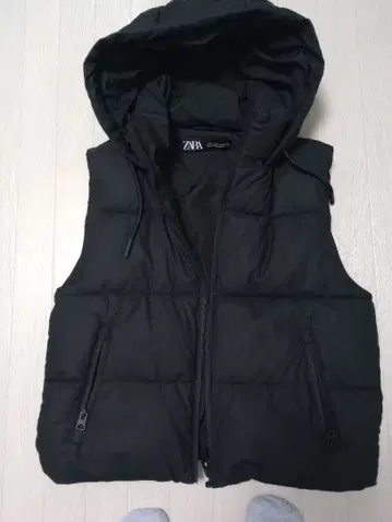 ZARA 블랙 베스트 후드 부착