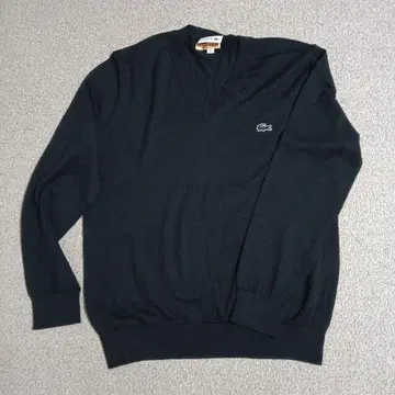 새상품급 LACOSTE 블랙 V넥 울 스웨터 US M FR 4