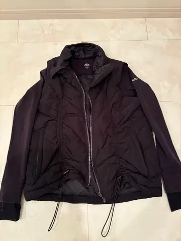 alo 블랙 다운 자켓 XS