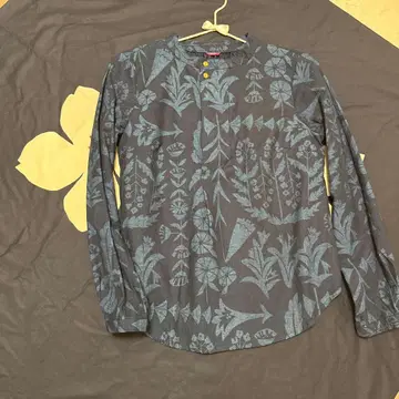 팔라스 팰리스 2024년 인디고 블라우스 사이즈 2 1회 착용 새상품급