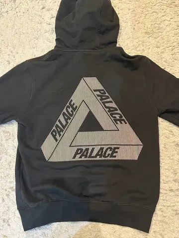 PALACE 블랙 후드티 M 사이즈