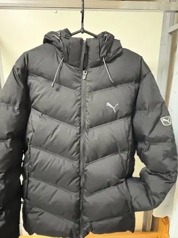 Puma 블랙 다운 자켓 후드 부착