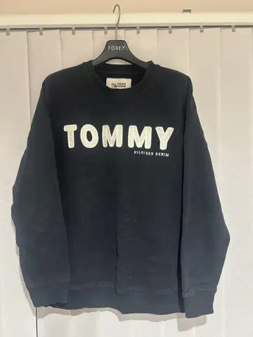 TOMMY HILFIGER 블랙 맨투맨 XS