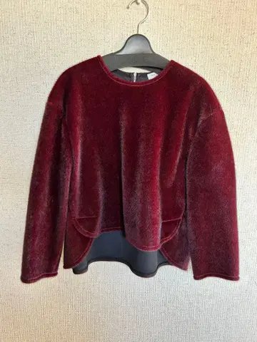 near nippon 샤기 소재 긴팔 풀오버