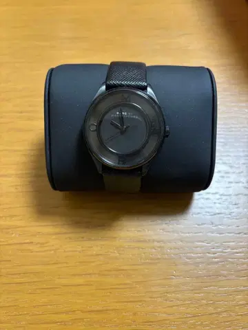 MARC BY MARC JACOBS MBM1379 손목시계