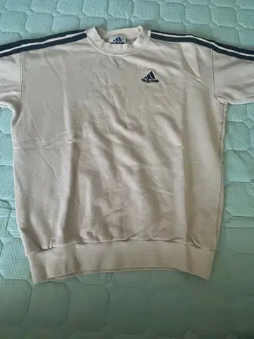 adidas S-M 크루넥 트레이닝복