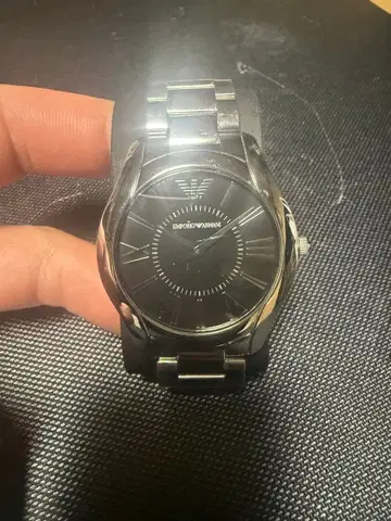 EMPORIO ARMANI 블랙 아날로그 시계