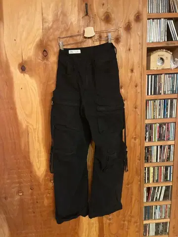 ZARA 데님 카고 팬츠 블랙