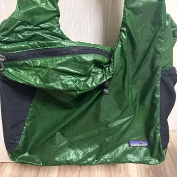 Patagonia 슬링 백 그린 컬러