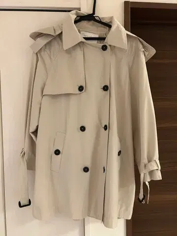 ZARA WOMAN 탈부착 가능 후드 부착 트렌치코트