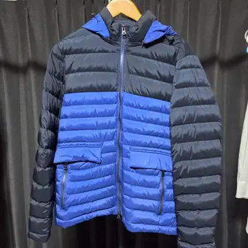 UNIQLO 다운 자켓 파랑과 블랙