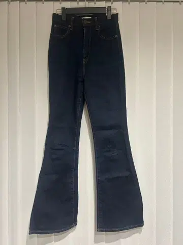 MOUSSY 다크 블루 부츠컷 데님