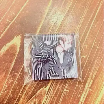 Acid Black Cherry 마그넷B 이예스 별 자켓