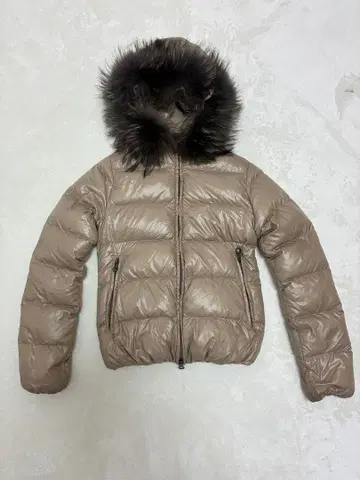 듀베티카 다운 자켓 사이즈 38 브라운