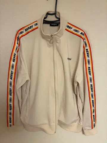 [ 대특가 ] NERDY 화이트 저리 셋업 M