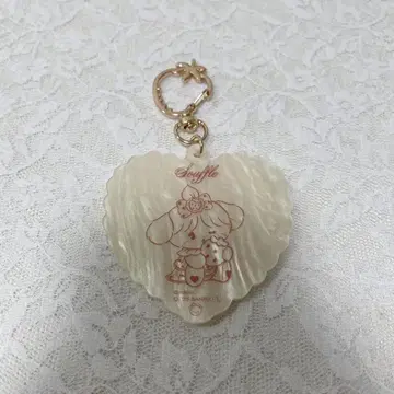 산리오 mikko 아크릴 키링 수플레