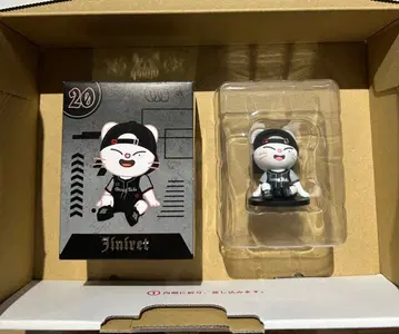 SKZOO STADIUM 피규어 현진 jiniret 새상품 공식