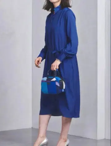 유나이티드 애로우즈 파란색 긴팔 셔츠 원피스