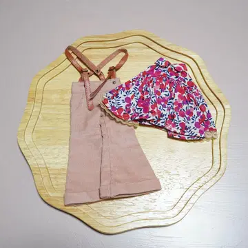 네오 브라이스 아웃핏 꽃무늬 블라우스와 팬츠