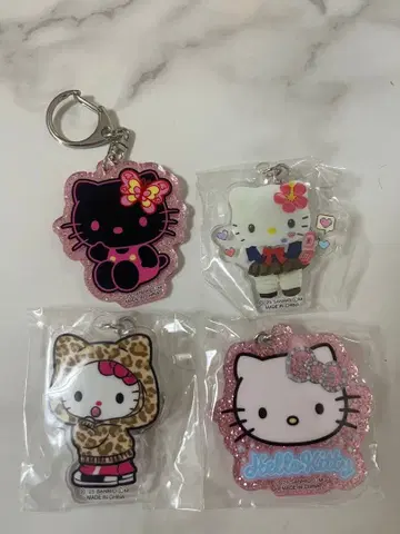 헬로키티 가챠가챠 4개 세트