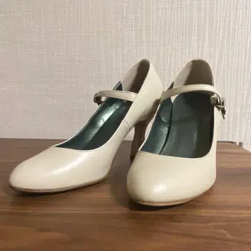 시빌라 베이지 펌프스 Sybilla