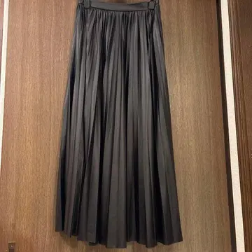 블랙 인조 가죽 플리츠 스커트 M-L