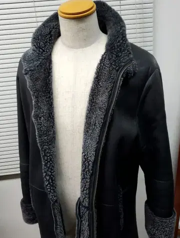 리얼 무스탕 코트 XXL