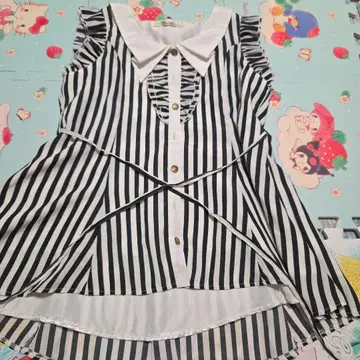 TRALALA 스트라이프 슬리브리스 셔츠