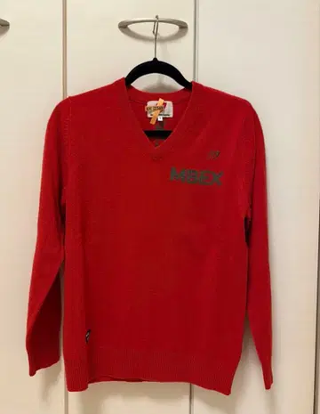 MASTER BUNNY EDITION 스웨터