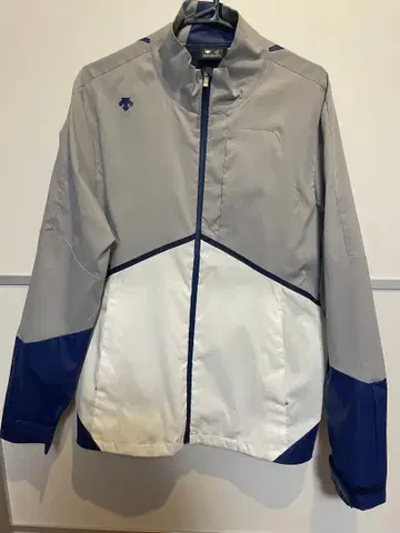 데상트 골프 자켓