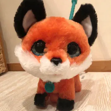 퍼리얼 산책하는 아기 여우 울면서 산책하는 봉제 인형